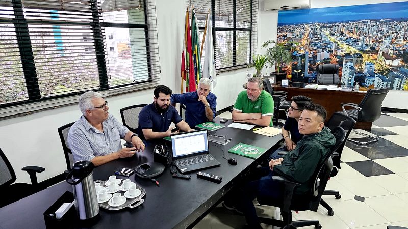 Chineses visitam Chapecó em busca de negócios 