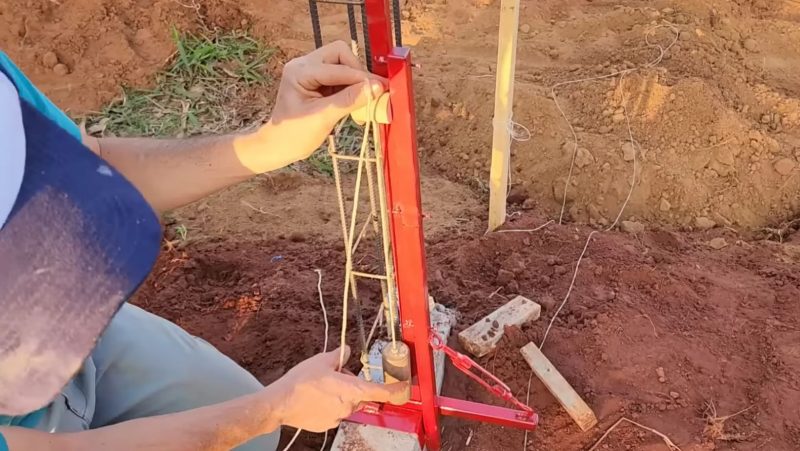 Pedreiro genial mostra como manuseio da ferramenta é simples e eficiente