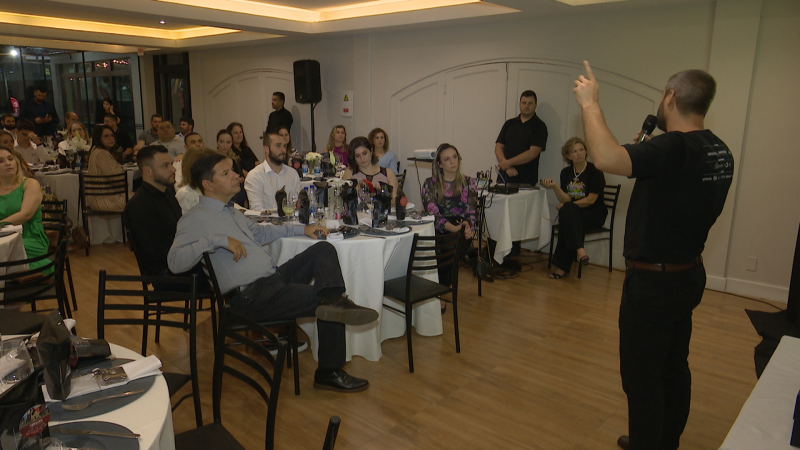 Lan&ccedil;amento do projeto &ldquo;Profiss&atilde;o Construir&rdquo; reuniu nesta ter&ccedil;a (24) representantes de construtoras e empresas parceiras – Foto: Reprodu&ccedil;&atilde;o/NDTV