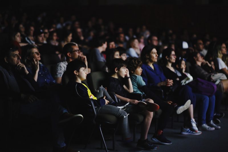 P&uacute;blico infantil tem acesso &agrave; sess&otilde;es de cinema exclusivas de forma gratuita, em Florian&oacute;polis – Foto: Carolina Arruda/Divulga&ccedil;&atilde;o/ND