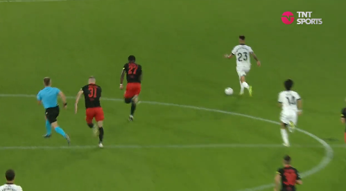 Bráis Méndez faz golaço na Champions League