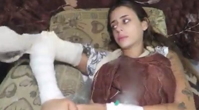 Jovem, que estava na festa eletr&ocirc;nica alvo do ataque terrorista, foi ferida pelo grupo e levada como ref&eacute;m – Foto: Captura de v&iacute;deo/@IsraelWarRoom/Twitter/R7/ND