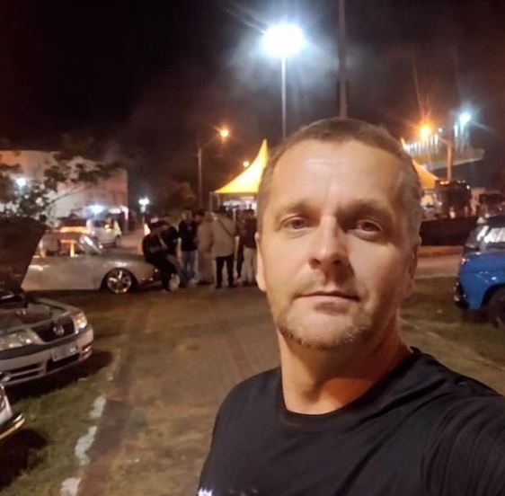 Cristian da Rocha Genu&iacute;no era extremamente conhecido na regi&atilde;o Sul de SC por comandar uma das mais requisitadas equipes de seguran&ccedil;a para eventos. Foto: Redes Sociais.