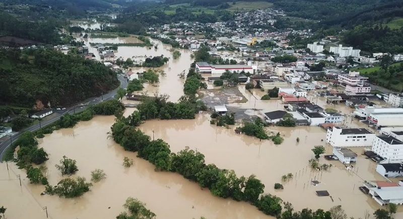 Barragem em Taió tem comporta aberta 