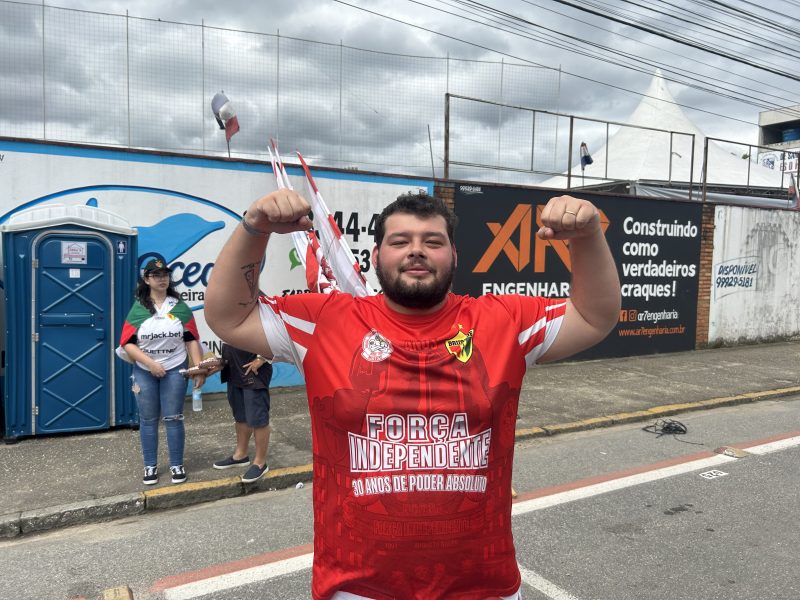 Maycon já tem espaço reservado no braço direito para tatuar o título do Brusque