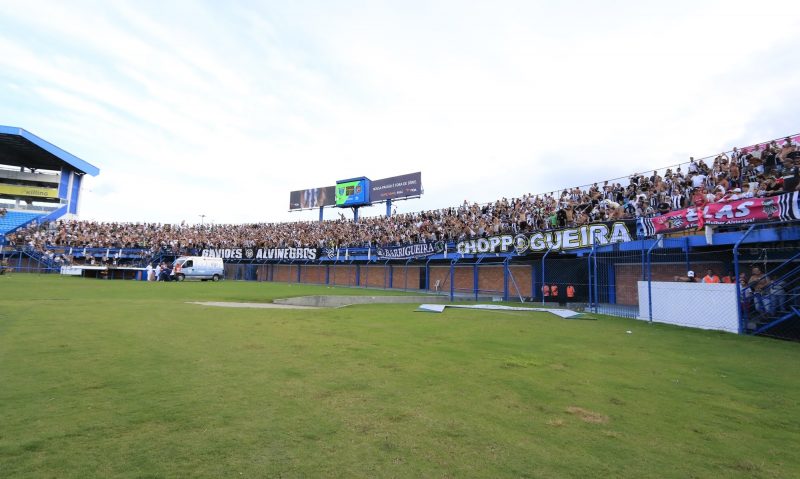 Torcida do Figueirense na Ressacada