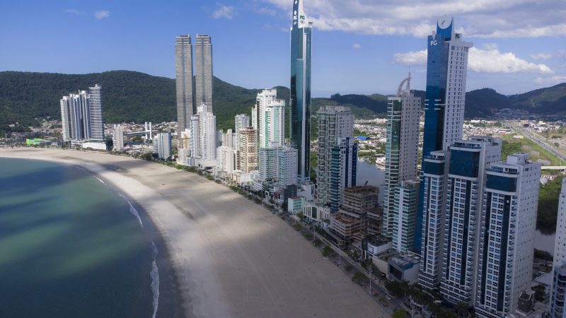 imagem aérea de balneário camboriú