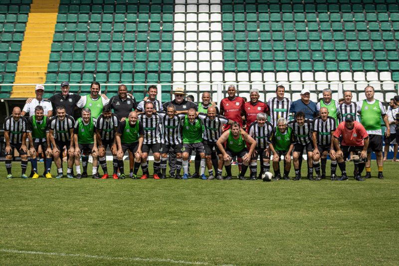 Time Master do Figueirense e &iacute;dolos do Alvinegro jogaram com os s&oacute;cios do clube – Foto: Figueirense/Divulga&ccedil;&atilde;o/ND
