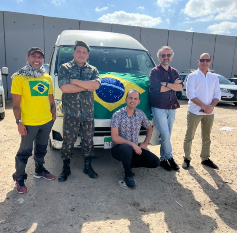 The team that rescued Brazilians from Gaza