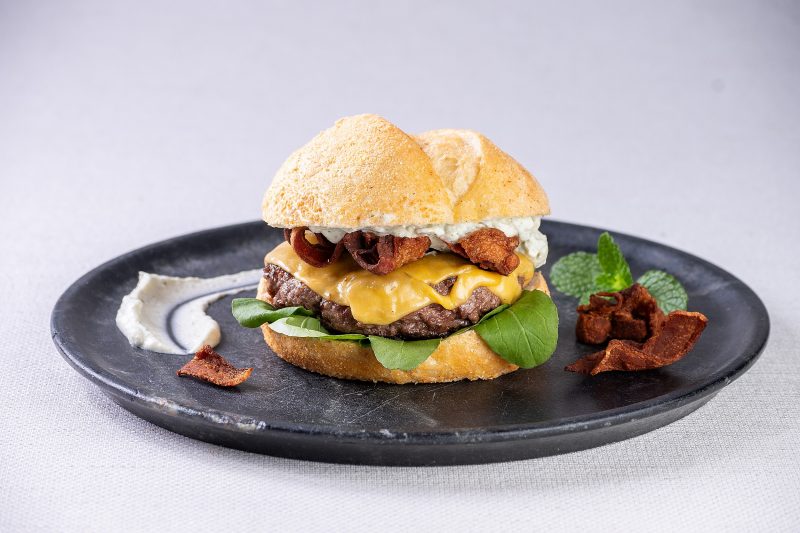 Alfred Bar e Burguer apresente o prato Senhor Alfred – Foto: Divulga&ccedil;&atilde;o ND