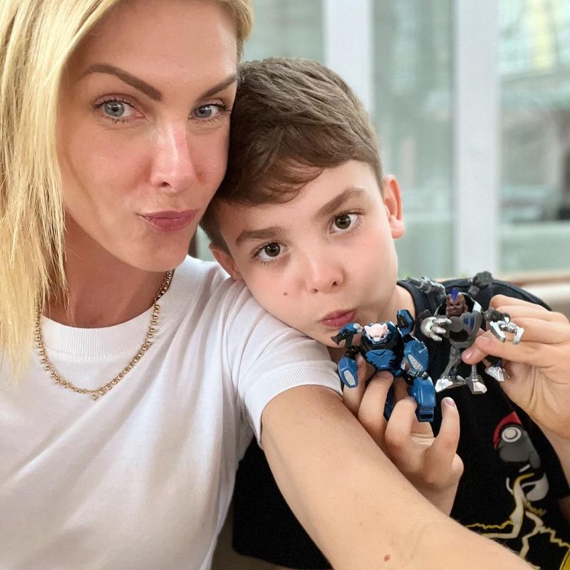 Com fotos ao lado do filho, Ana Hickmann fala pela primeira vez ap&oacute;s agress&otilde;es do marido – Foto: Reprodu&ccedil;&atilde;o/Internet