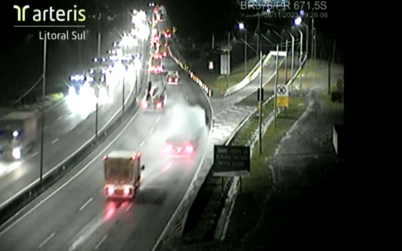 Caso ocorreu na noite desta quarta-feira (8) na BR-376 – Foto: Arteris Litoral Sul/Divulga&ccedil;&atilde;o/ND