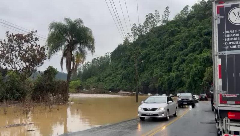 SC-350 entre Aurora e Rio do Sul