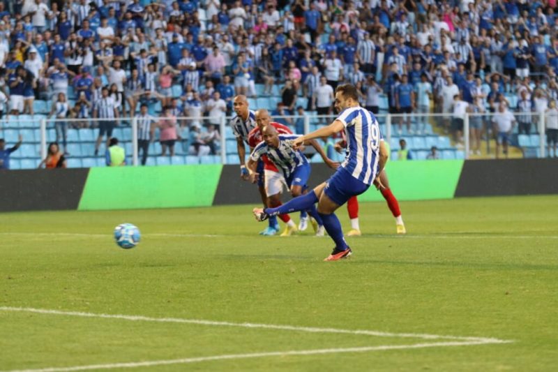 Série B e Ronaldinho em campo: onde ver os jogos de hoje? - Rádio