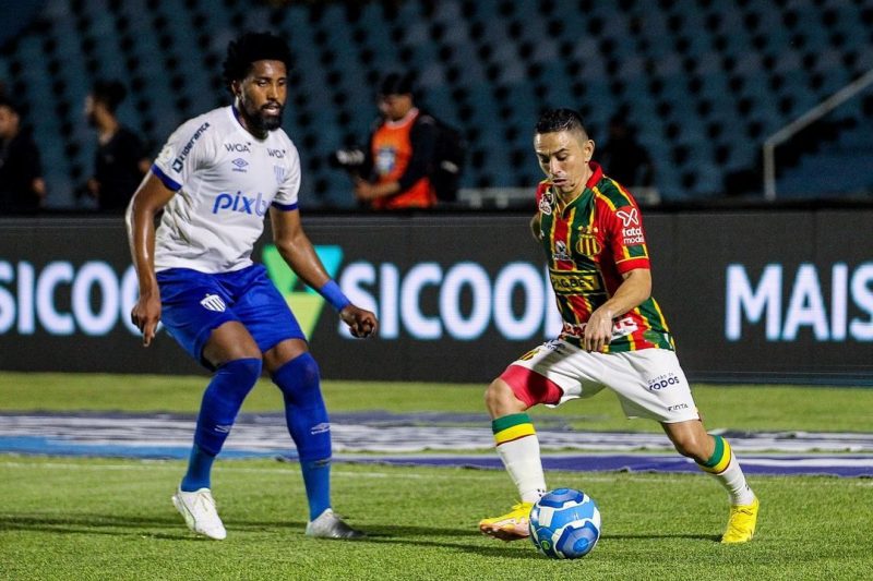 Jogadores de Avaí e Sampaio Corrêa