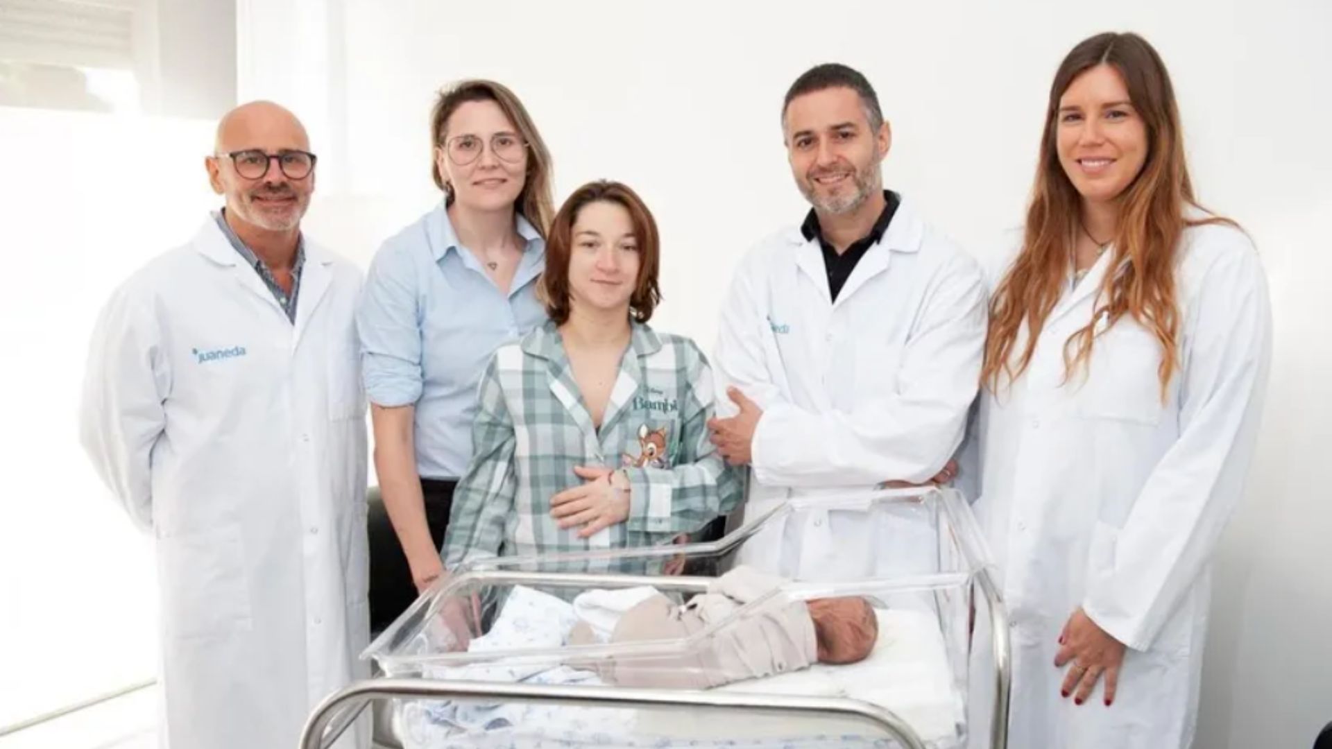 Hospital inova com iniciativa de fazer primeiro contato do bebê