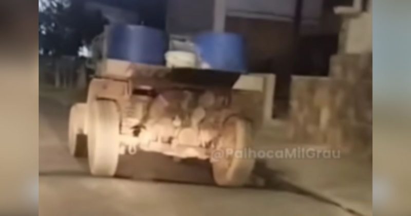 Carro engraçado andava pelas ruas da Palhoça chama atenção e lembra cenário do filme Mad Max