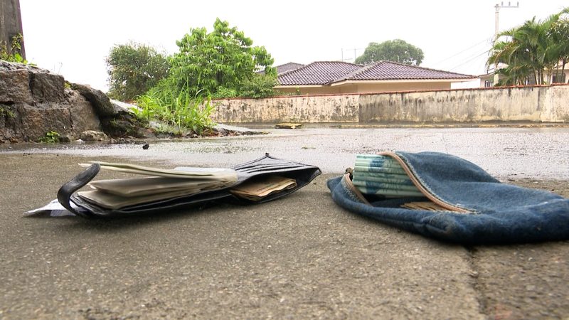 Carteira foi encontrada no bairro Iririú 