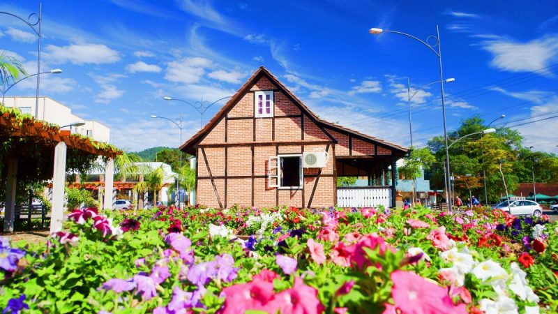 Casa do Artes&atilde;o, na Pra&ccedil;a Frederico Donner, em Timb&oacute; – Foto: Prefeitura Municipal de Timb&oacute;/Divulga&ccedil;&atilde;o