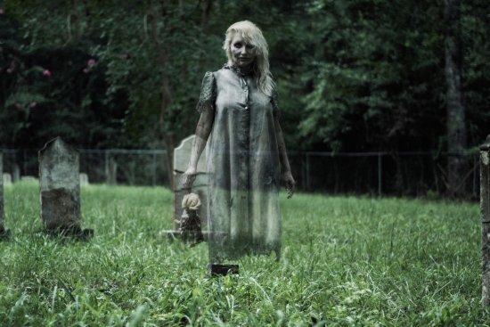 A presen&ccedil;a de pessoas &agrave; noite nos cemit&eacute;rios costuma gerar medo aos vizinhos. – Foto: Ilustra&ccedil;&atilde;o Redes Sociais