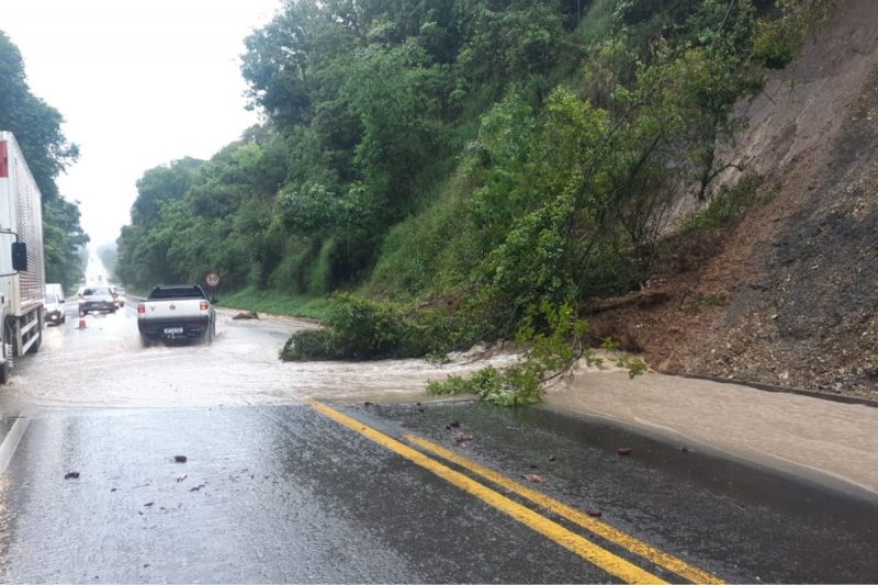 BR-280 tem trecho interditado entre Corupá e Rio Negrinho - Testo Notícias