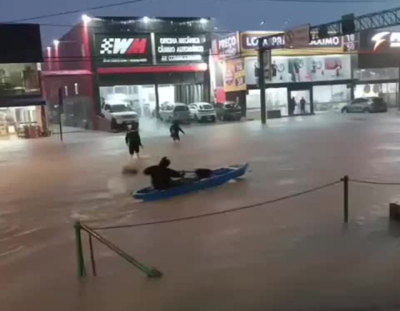 UFSC anuncia retomada das aulas e estudantes reclamam: 'querem que os alunos vão de barco?'