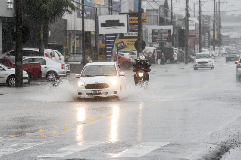 Chuva em Florianópolis traz alerta redobrado para chuvas 