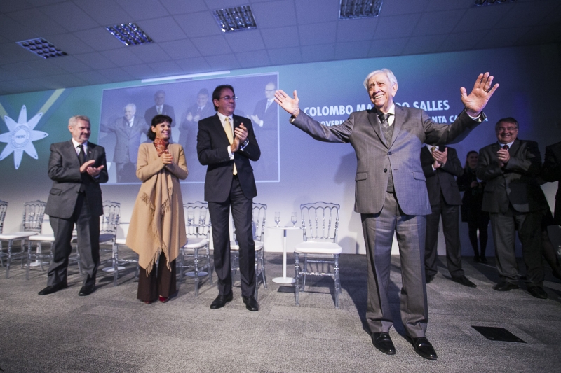 Colombo foi condecorado pela Federa&ccedil;&atilde;o – Foto: Assessoria Fiesc