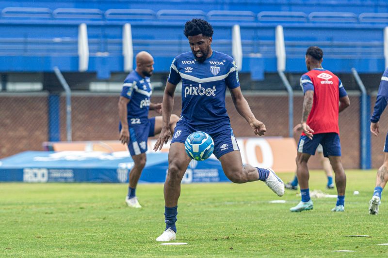 Cortez jogou no Avaí em 2022