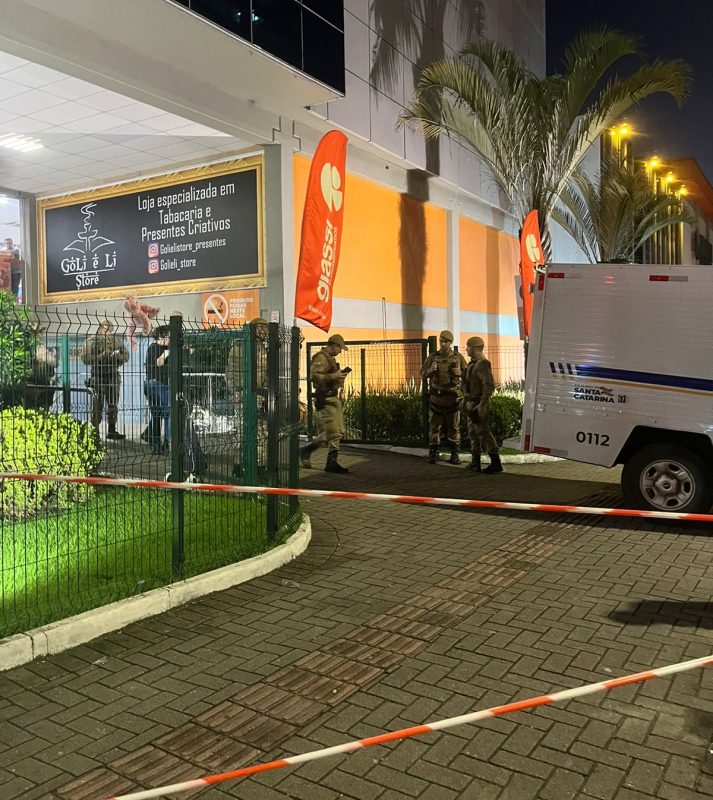 Discuss&atilde;o terminou com morador de rua morto a facadas em Blumenau