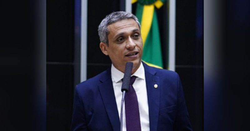 Imagem mostra deputado federal Gustavo Gayer, que criticou Enem