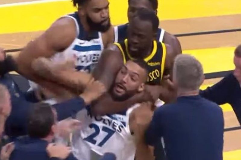 NBA se manifestou sobre a briga na manhã desta quarta-feira (15)