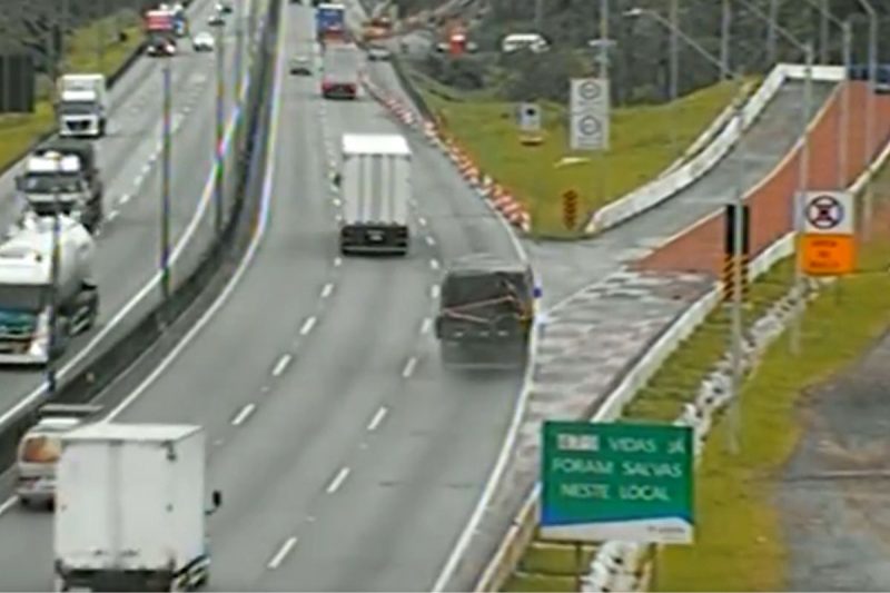 Caminhão escapou de tragédia 