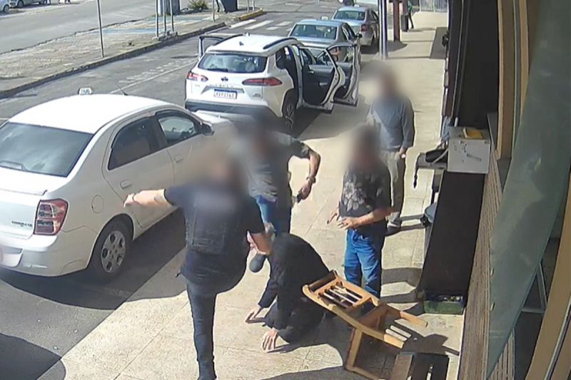 Taxista foi brutalmente agredido 