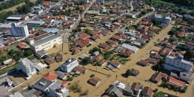 Em Rio do Sul, enchente registrou mais de 11 metros do rio Itajaí-Açu