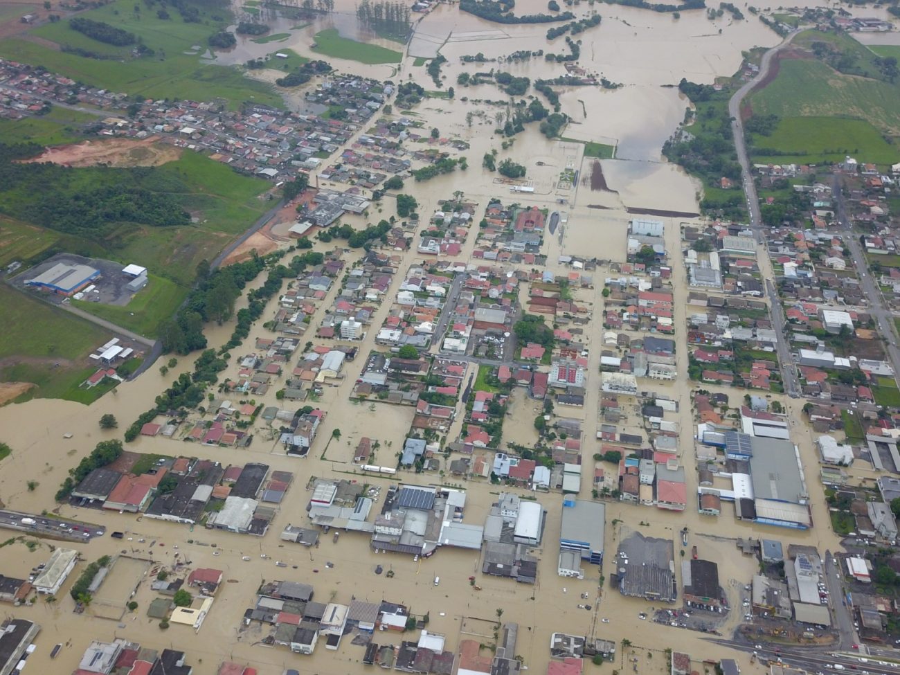 Imagens áreas mostram estragos da maior enchente da história de Pouso Redondo - Divulgação/Reprodução/ND