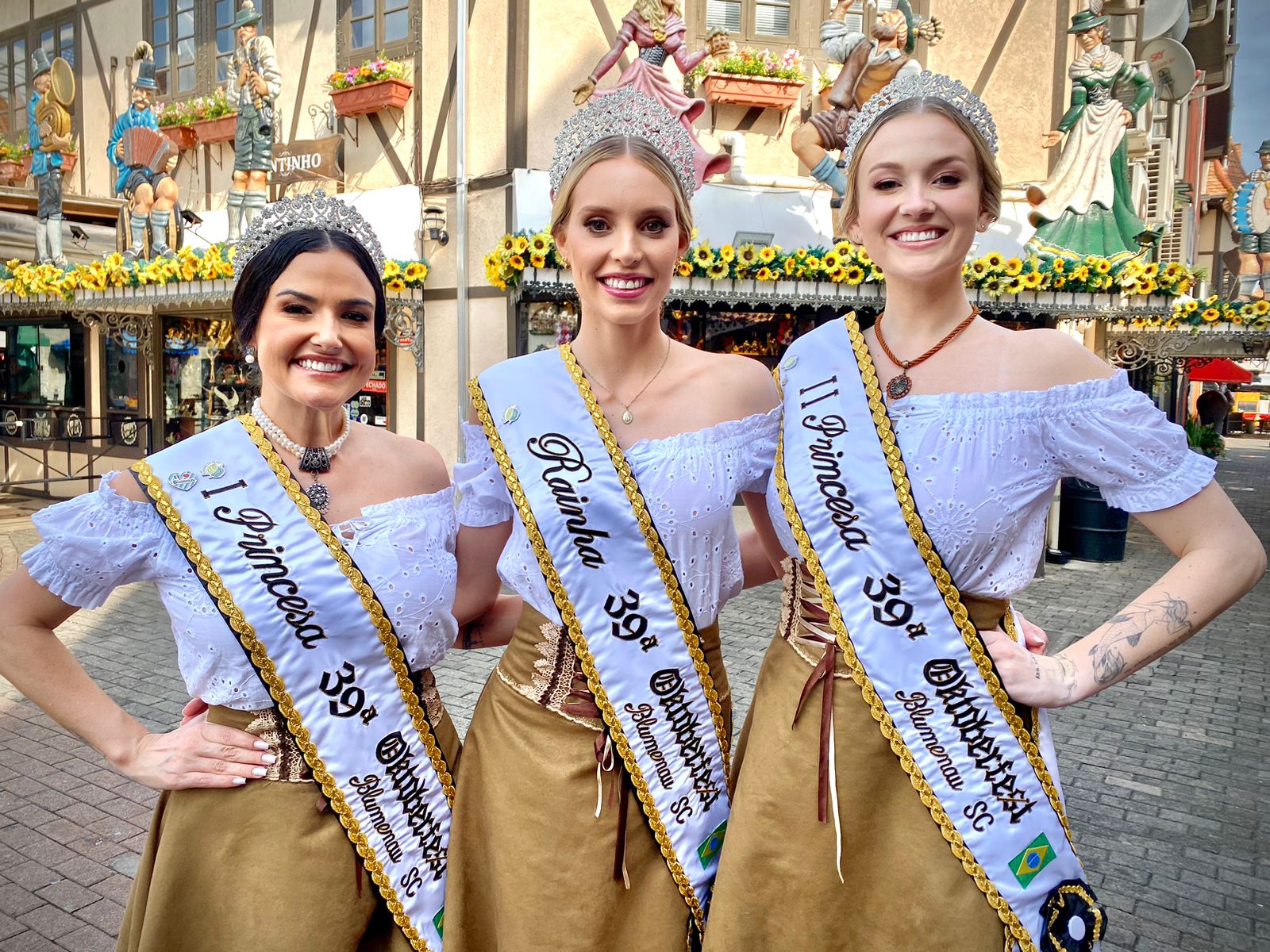 Fotos Nova Realeza Da Oktoberfest Blumenau Fala Sobre Sonho De Representar A Festa