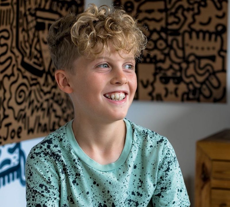 Desenhista de nascença, menino fechou com a Nike em 2022