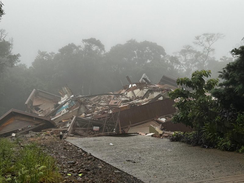 prédio em Gramado desaba 