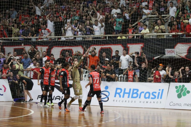 JEC Futsal reverte a vantagem na semifinal da Liga Nacional