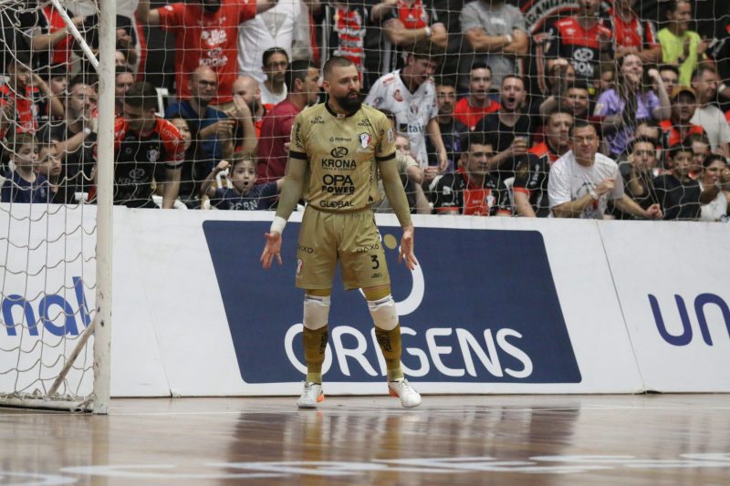 Goleiro Willian deixa o JEC Futsal após 10 anos