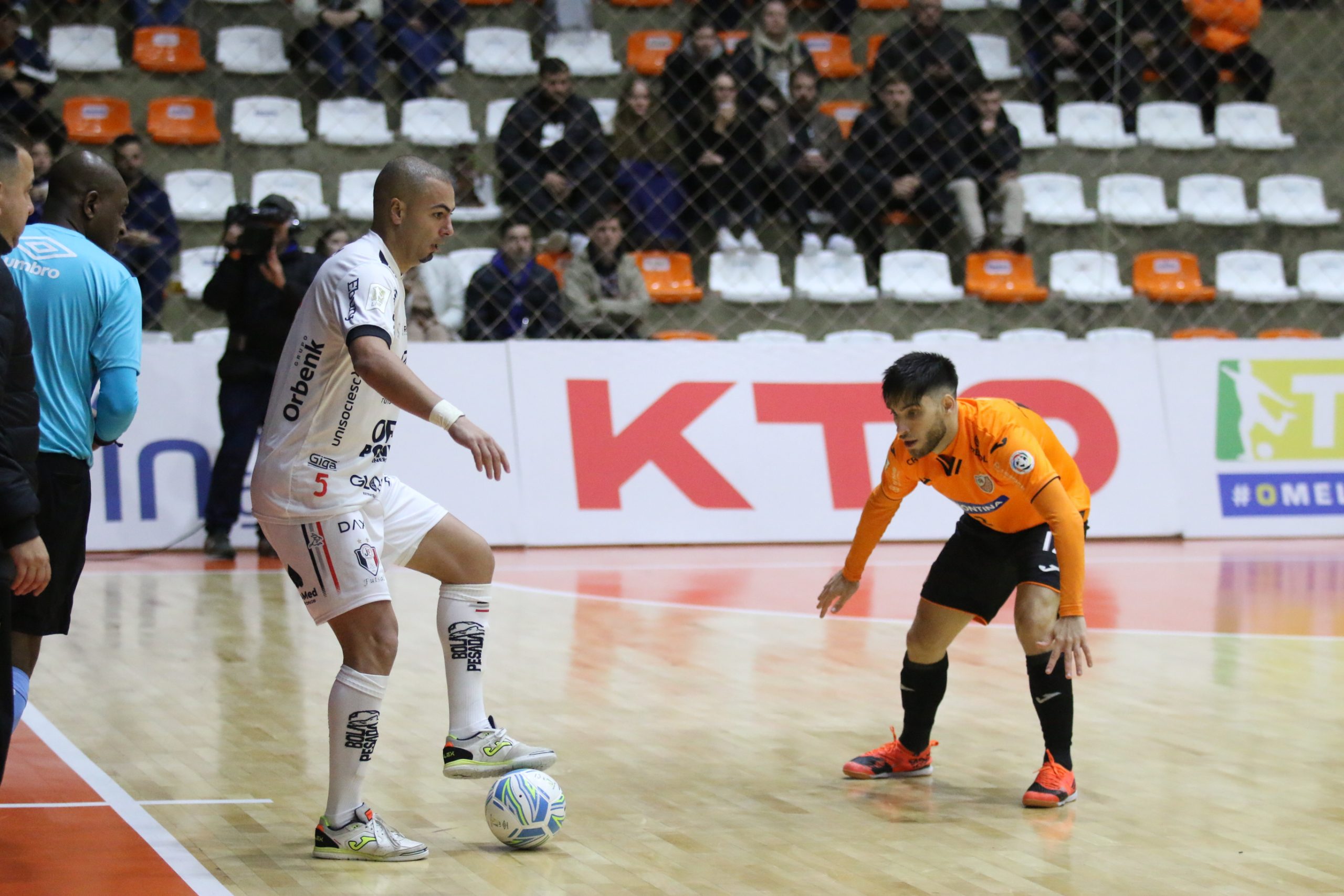 AO VIVO - JEC/Krona Futsal x Carlos Barbosa