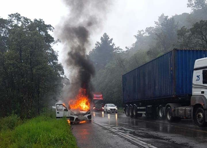 Dois acidentes acontecem na Serra Dona Francisca em menos de meia hora – Foto: Reprodu&ccedil;&atilde;o ND+