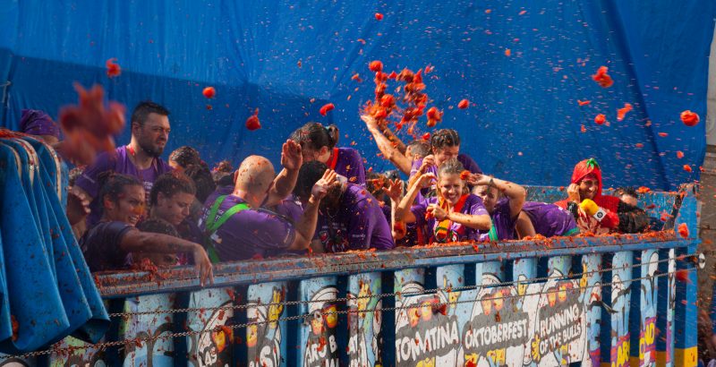"La Tomatina" é uma festa que já faz parte da cultura espanhola, e acontece em Buñol, Valência 