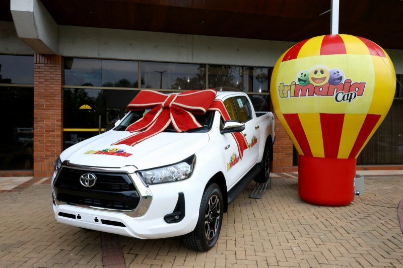 O Jantar Dourado foi uma realiza&ccedil;&atilde;o da Funda&ccedil;&atilde;o Hospitalar de Blumenau (Hospital Santo Ant&ocirc;nio), Trimania Cap Regi&atilde;o do Vale do Itaja&iacute; e Asa (Associa&ccedil;&atilde;o dos Amigos do Hospital Santo Ant&ocirc;nio) – Foto: Foto Primavera/Reprodu&ccedil;&atilde;o/ND