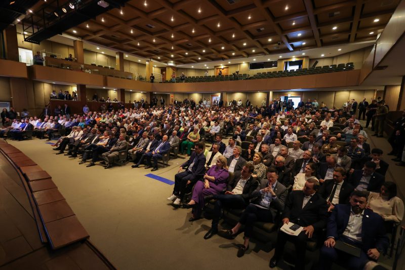 Jorginho Mello cobra ações do governo federal