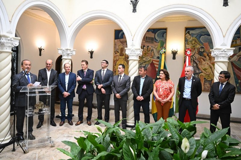 Jorginho Mello anunciou a primeira PPP da hist&oacute;ria de Santa Catarina – Foto: Eduardo Valente/Governo de Santa Catarina/ND