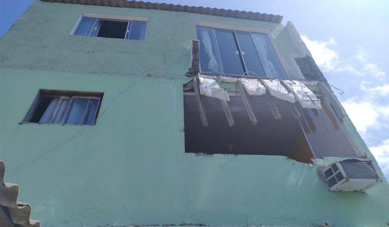 Jornal do Almoço - SC, Muro desaba no bairro Pedra Branca, na Grande  Florianópolis