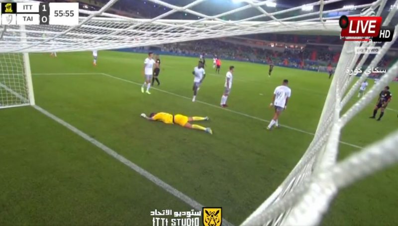 Gol bizarro pelo campeonato saudita