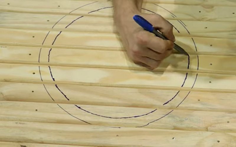 Frame do vídeo que ensina a fazer a mesa cervejeira para o Réveillon